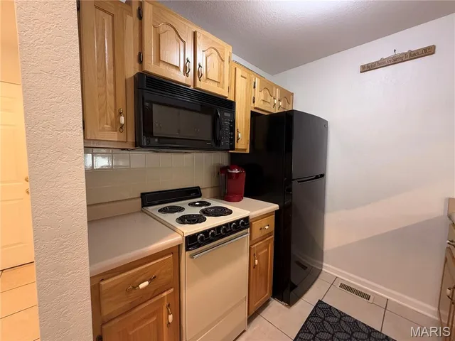 Kitchen — 1130 Rachel Road Osage Beach Missouri real estate