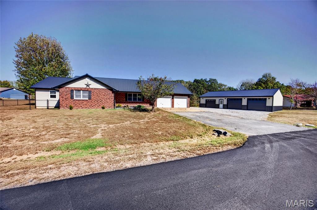 21180 Reason Lane Waynesville Missouri 4 bedroom 3 bathroom home for sale listed at $330,000