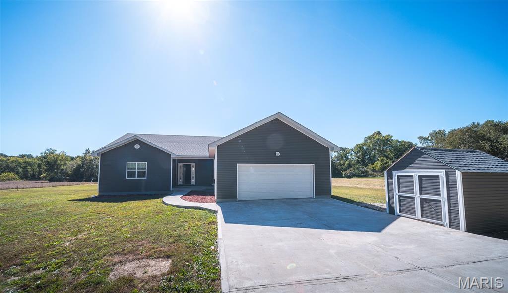 212 Tiny Blossom Fields Villa Ridge Missouri 4 bedroom 2 bathroom home for sale listed at $499,970