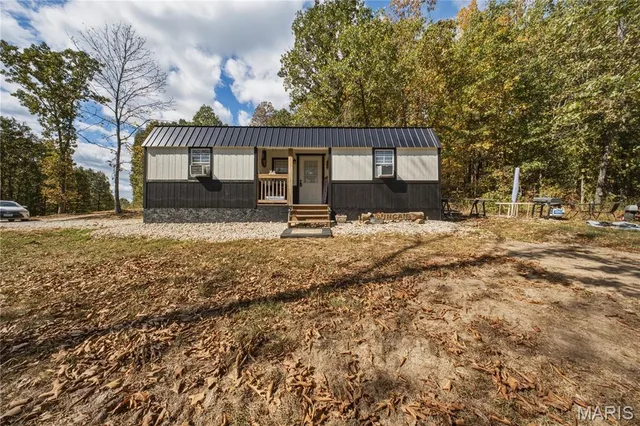 Front exterior — 20900 Hamlet Lane Dixon Missouri real estate