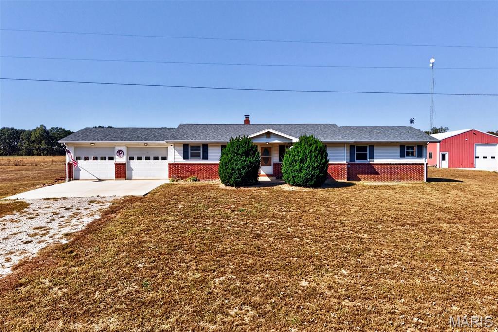 151 Watkins Ford Road Iberia Missouri 2 bedroom home for sale listed at $415,000