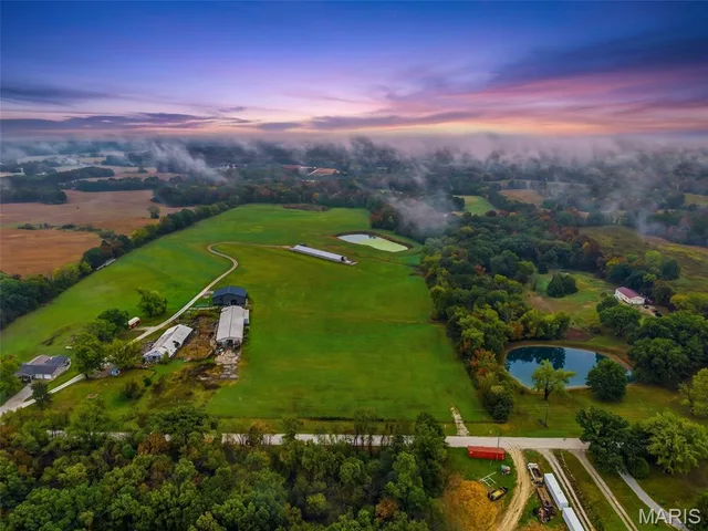 564 Cave Farm Road, Troy MO