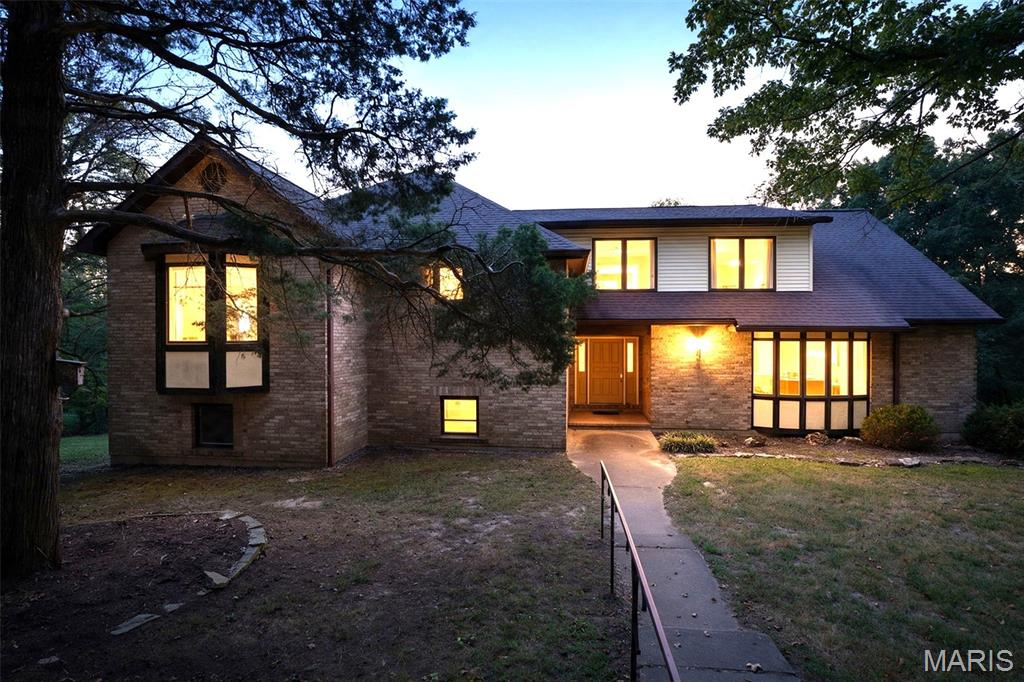 7327 Woods Road Hillsboro Missouri 3 bedroom 3 bathroom home for sale listed at $510,000