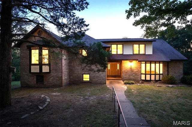 7327 Woods Road, Hillsboro MO