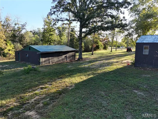 Primary bedroom — 11369 State Highway 21 Doniphan Missouri real estate