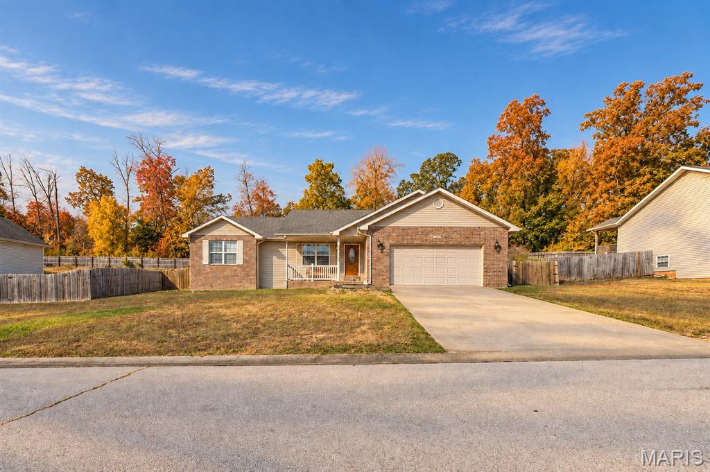 166 Lyle Curtis Circle Waynesville Missouri 3 bedroom 2 bathroom home for sale listed at $260,000