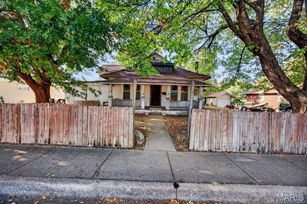 359 W Hayes Street Lebanon Missouri 3 bedroom 1 bathroom home for sale listed at $70,000