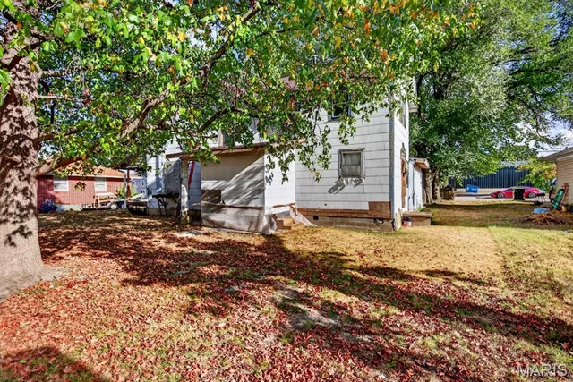 Kitchen — 359 W Hayes Street Lebanon Missouri real estate