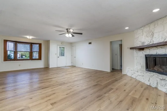 Primary bedroom — 13 LAKE Drive Lebanon Missouri real estate
