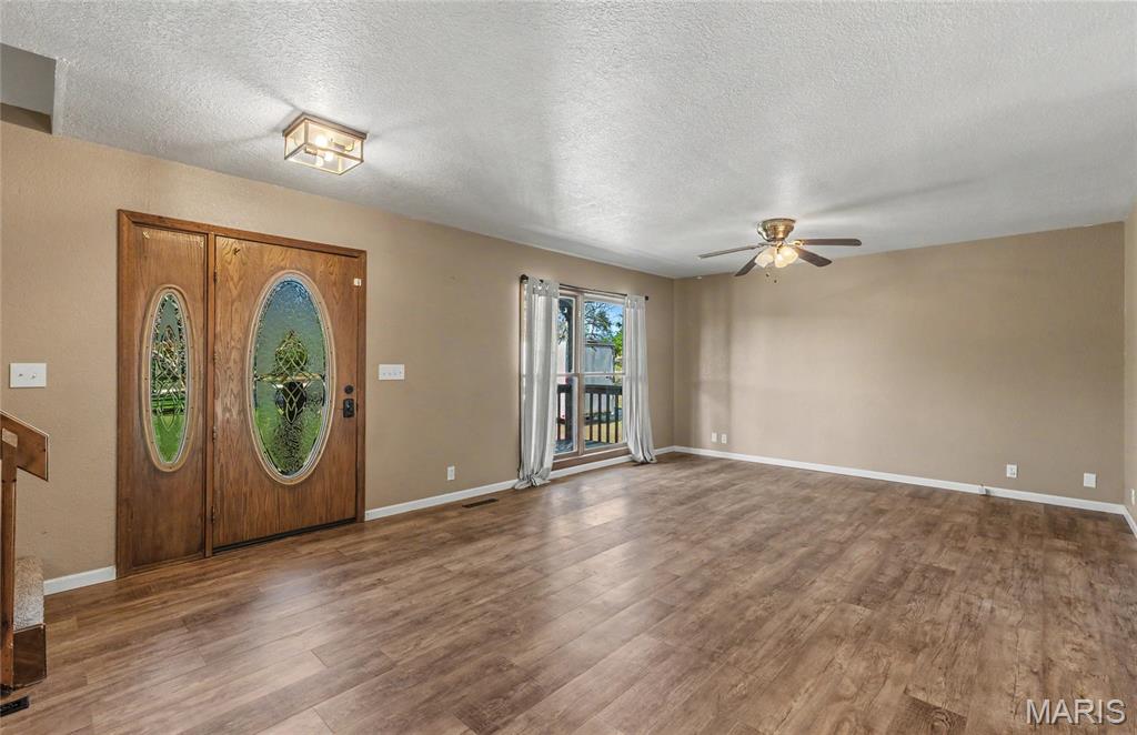Primary bedroom — 14 Bonnie Drive Iberia Missouri real estate