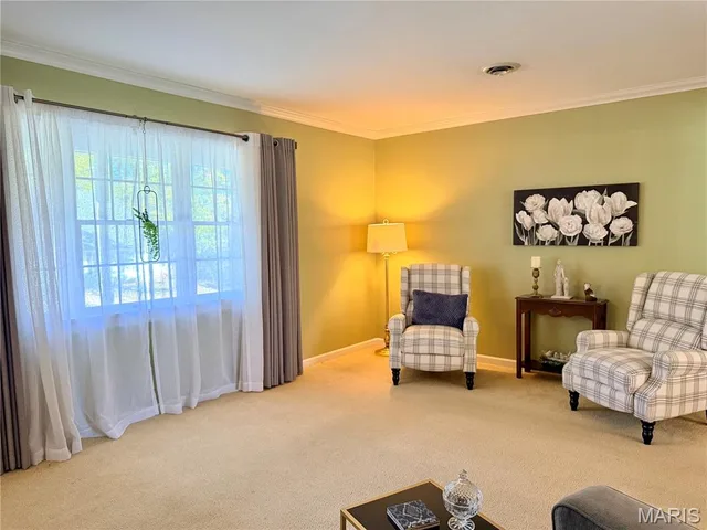 Primary bedroom — 1002 Turkey Run Rolla Missouri real estate