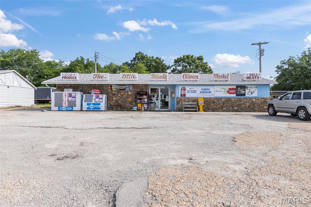 14343 N. Highway 7 Climax Springs Missouri home for sale listed at $265,000