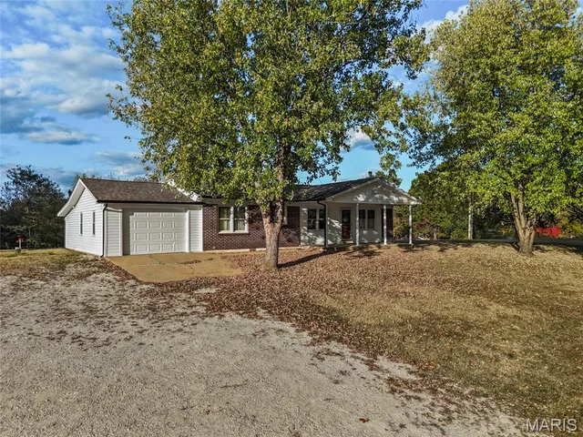Primary bedroom — 14655 State Route 21 De Soto Missouri real estate