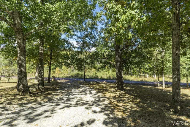 Primary bedroom — 8076 T Highway Fredericktown Missouri real estate