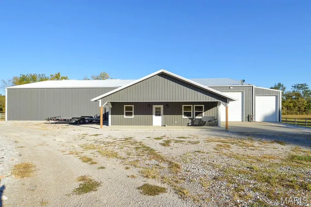 Primary bedroom — 3503 Pcr 616 Perryville Missouri real estate