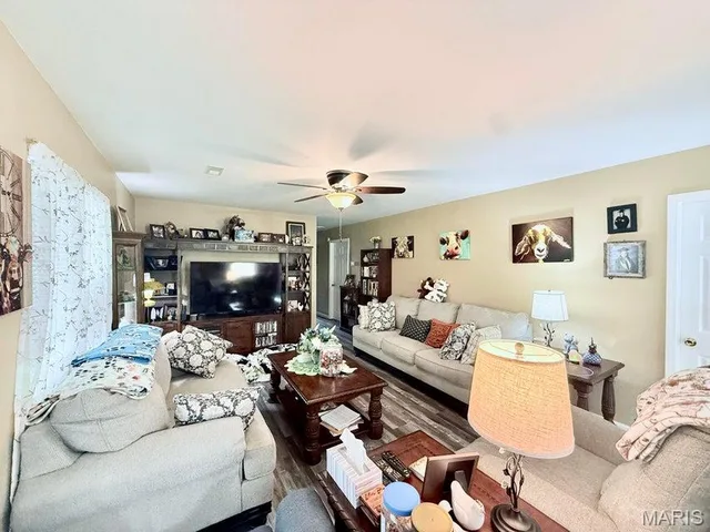 Kitchen — 6453 Highway Z Houston Missouri real estate