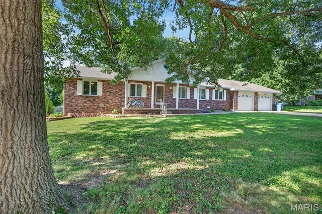 Front exterior — 603 Birchbark Lane Lebanon Missouri real estate