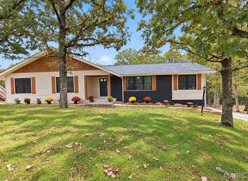 6 Kathryn Drive St James Missouri 3 bedroom 2 bathroom home for sale listed at $339,900