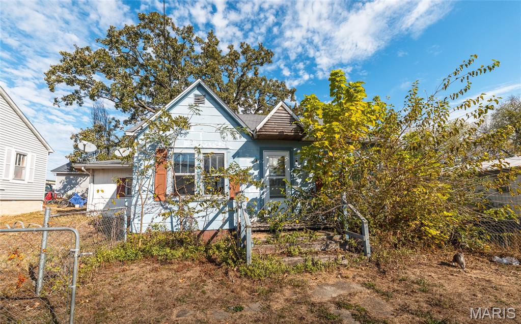 310 E 5th Street Dixon Missouri 3 bedroom 1 bathroom home for sale listed at $55,000