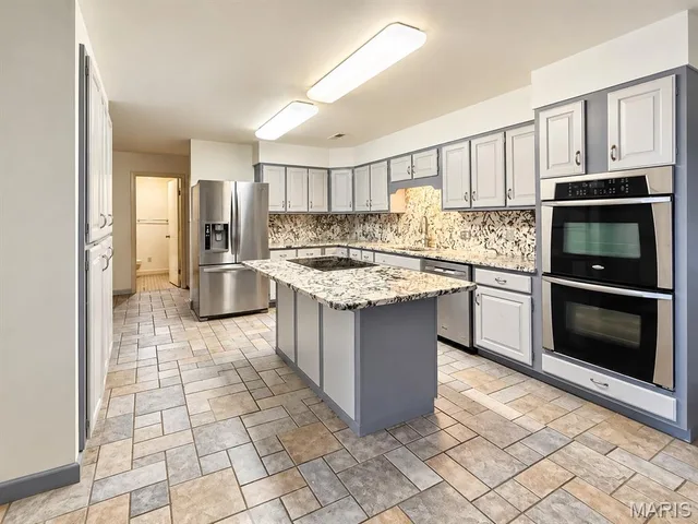 Kitchen — 109 County Road 556 Poplar Bluff Missouri real estate