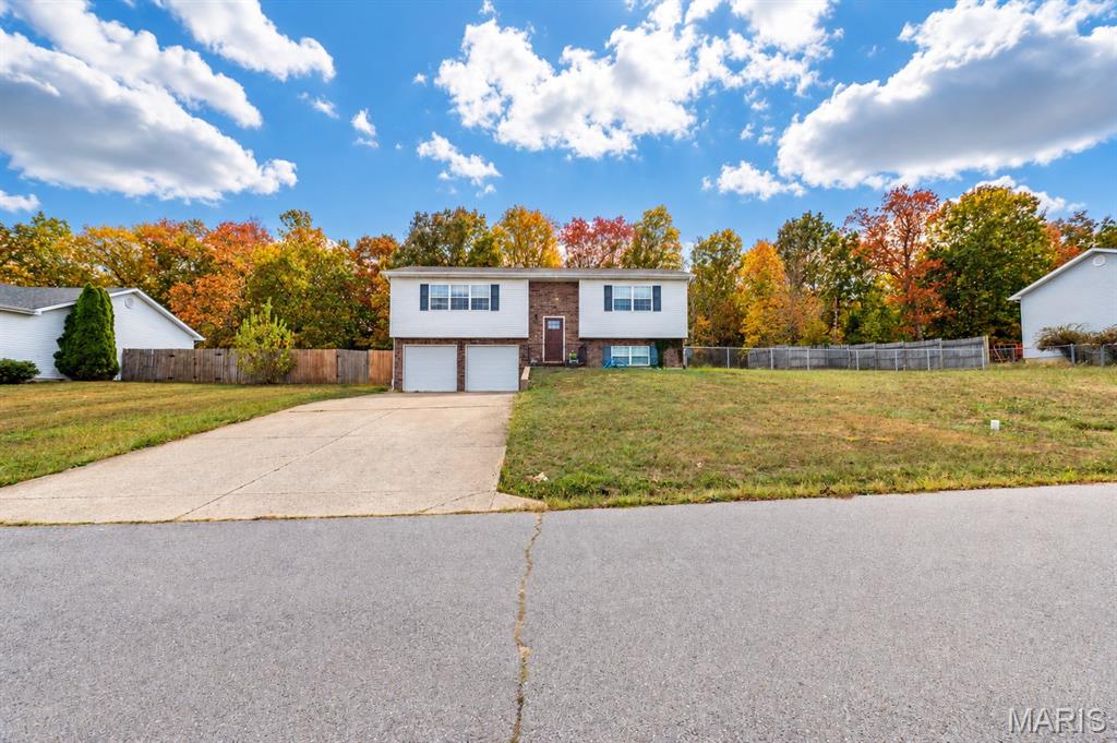 19766 Stirrup Lane Waynesville Missouri 3 bedroom 2 bathroom home for sale listed at $259,000