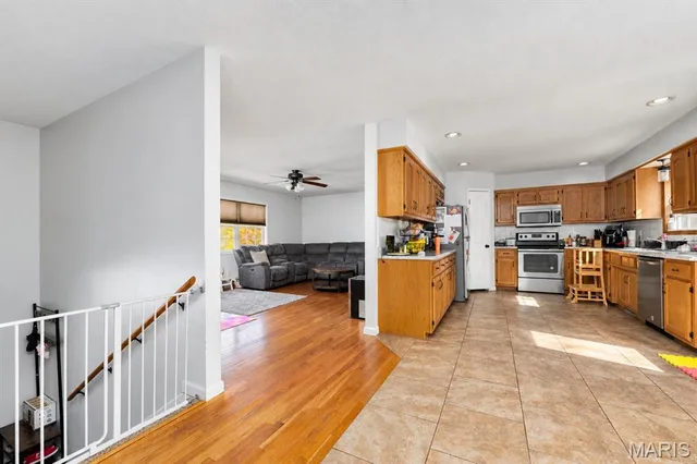 Primary bedroom — 19766 Stirrup Lane Waynesville Missouri real estate