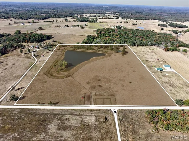 000 McClurg Drive, Lebanon MO