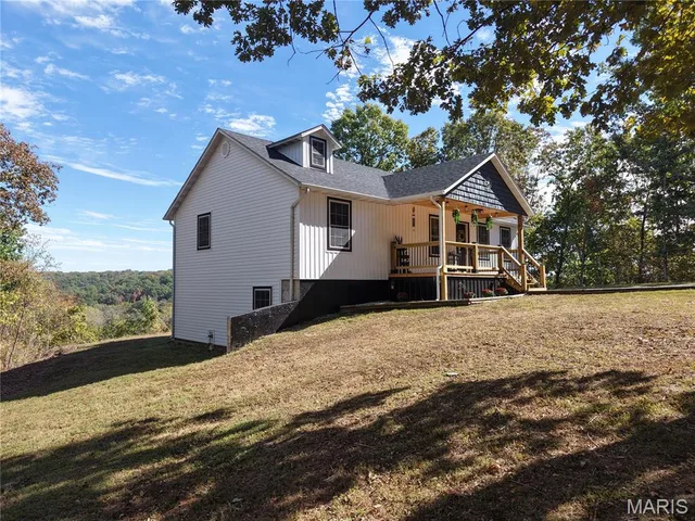 Front exterior — 19500 Ridge Lane Waynesville Missouri real estate