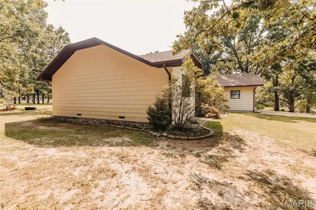 Primary bedroom — 507 E 10th Street Dixon Missouri real estate