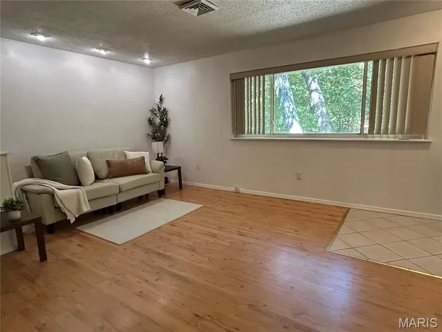 Primary bedroom — 5072 Oak Tree Lane House Springs Missouri real estate