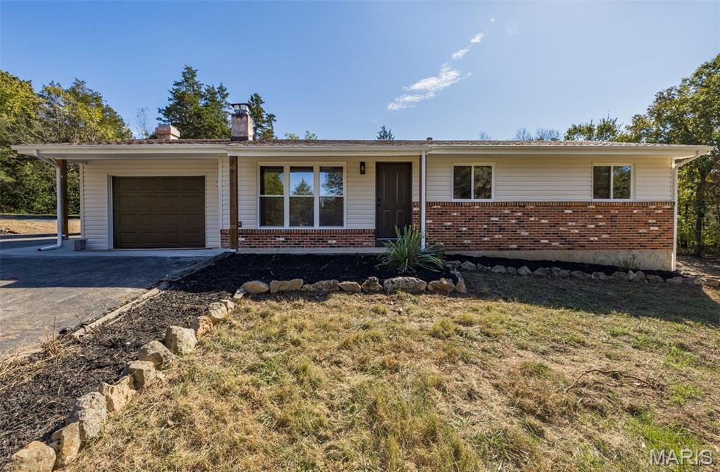 5420 Glade Chapel Road Hillsboro Missouri 3 bedroom 2 bathroom home for sale listed at $450,000