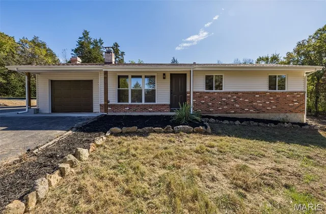 5420 Glade Chapel Road, Hillsboro MO