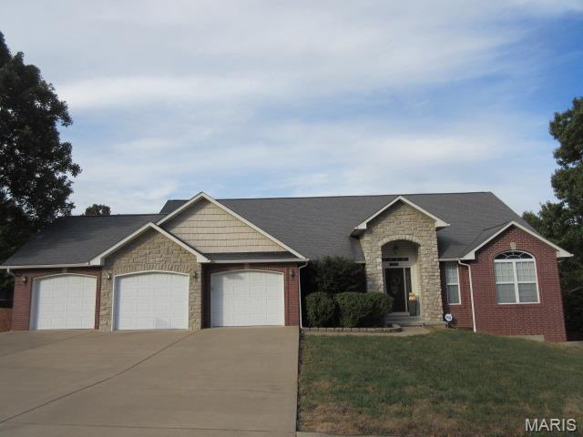 125 Highland Woods Drive Waynesville Missouri 5 bedroom 3 bathroom home for sale listed at $550,000