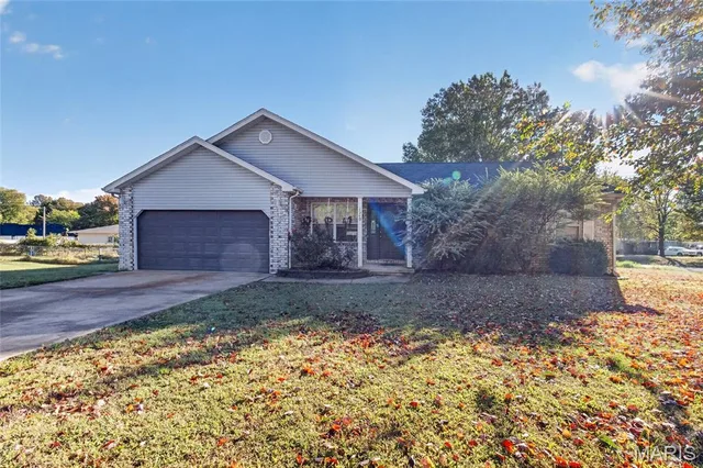 1540 Dara Drive, Lebanon MO