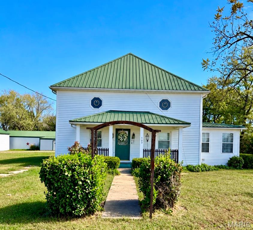 703 Withouse Drive Belle Missouri 4 bedroom 3 bathroom home for sale listed at $189,000
