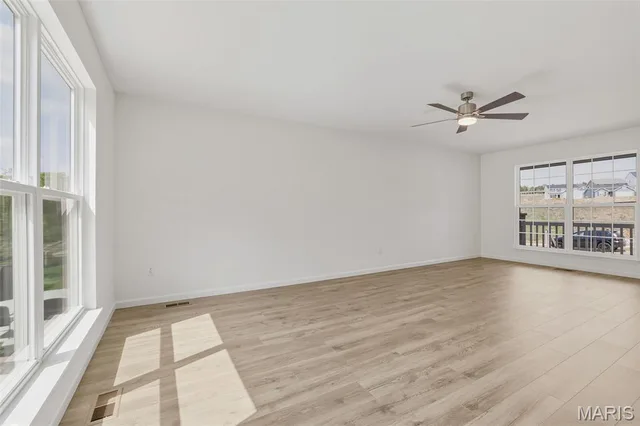 Primary bedroom — 2308 Castle Hill Drive Rolla Missouri real estate