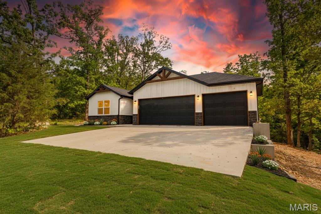 14220 Dunklin Road Lebanon Missouri 3 bedroom 2 bathroom home for sale listed at $299,900