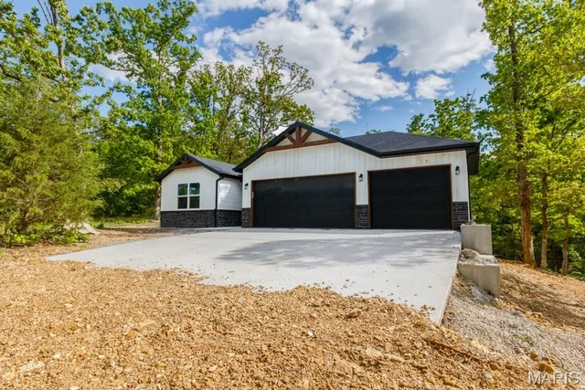 Front exterior — 14220 Dunklin Road Lebanon Missouri real estate