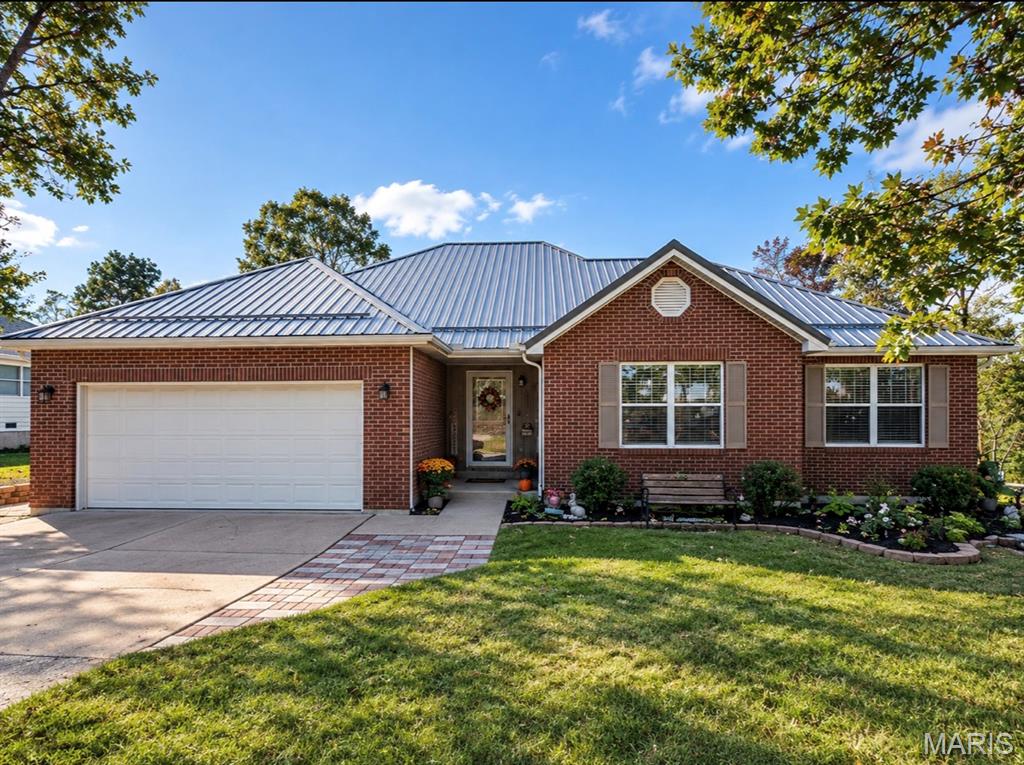 1522 Oak Forest Drive Rolla Missouri 3 bedroom 3 bathroom home for sale listed at $350,000