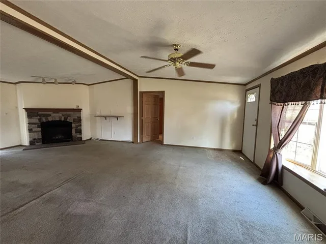 Front exterior — 201 W Page Street Vandalia Missouri real estate