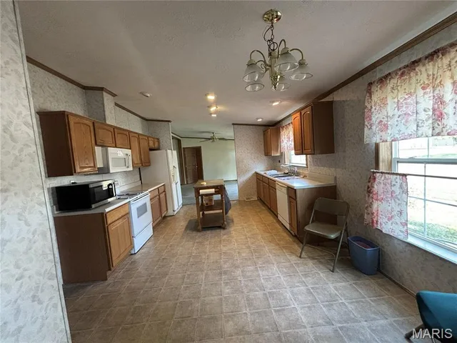 Living room — 201 W Page Street Vandalia Missouri real estate