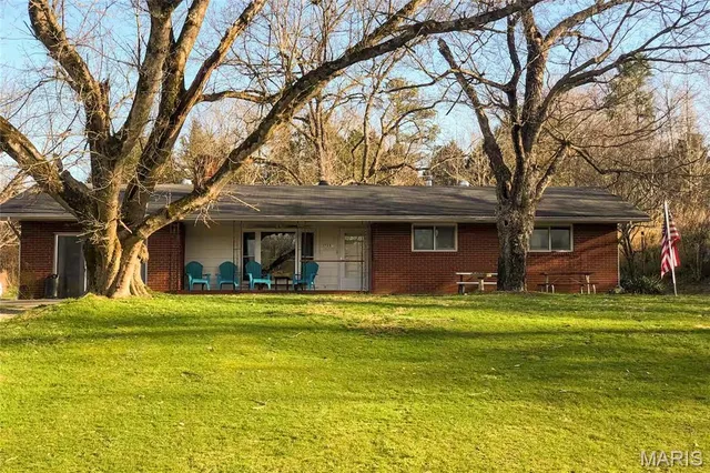 Front exterior — 37230 Highway 21 Lesterville Missouri real estate