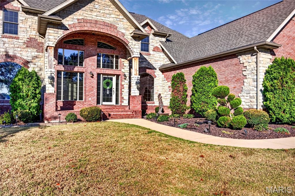 2421 Candlebark Lane Lebanon Missouri 5 bedroom 5 bathroom home for sale listed at $599,900