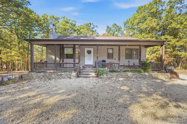 Kitchen — 42 Lake Shore Dr W New Florence Missouri real estate