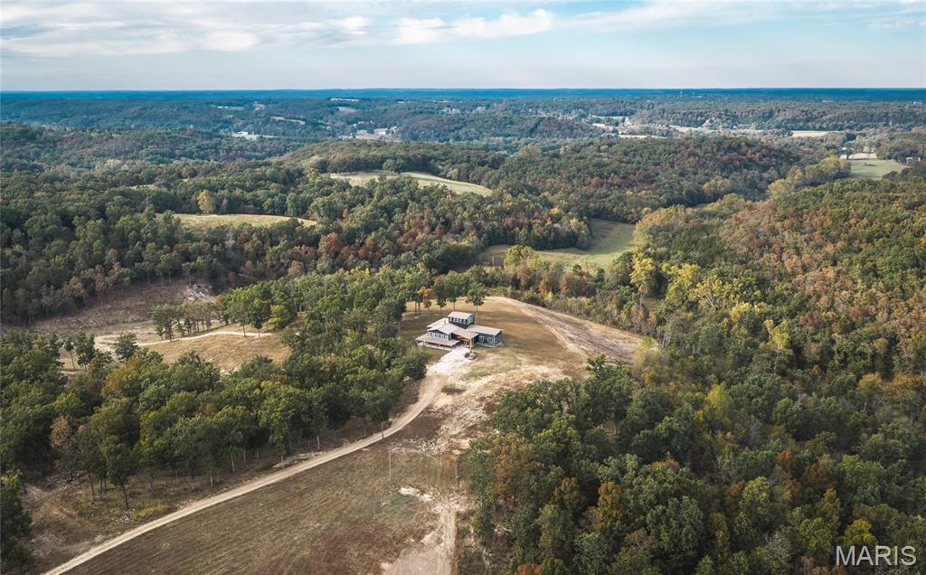 407 Boeckman Bridge Road St Elizabeth Missouri 7 bedroom 3 bathroom home for sale listed at $525,200