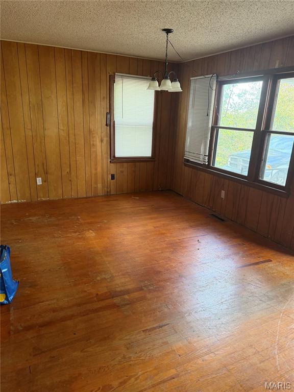 Primary bedroom — 106 Cedar Crest Drive Lebanon Missouri real estate