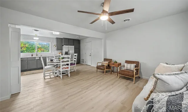 Living room — 105 Poe Drive Rolla Missouri real estate