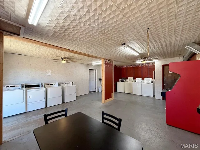 Living room — 150 N Hwy 137 Raymondville Missouri real estate