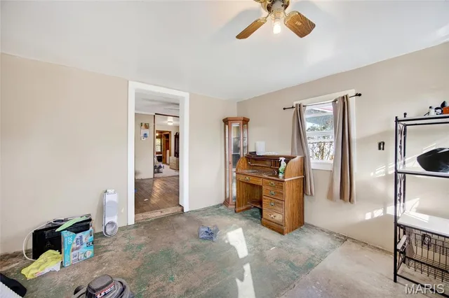 Living room — 107 S Myrtle Street Conway Missouri real estate