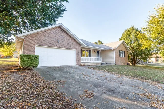 Front exterior — 1341 WOODSPICE Trail Lebanon Missouri real estate